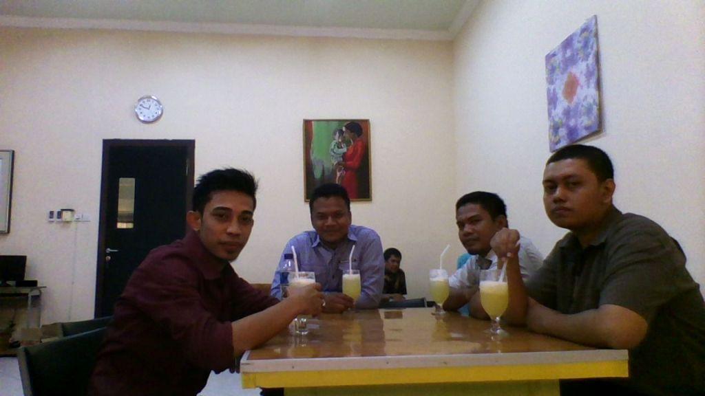 Pemateri dan Instruktur Sedang Break